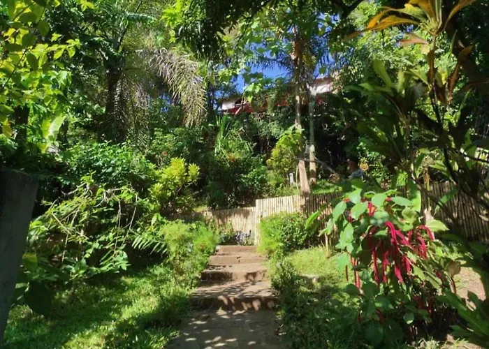Moemoea Lodge