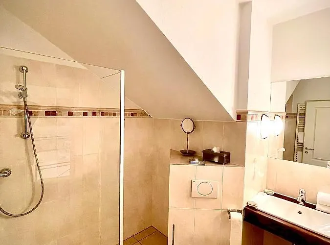 Hotel Zur Roemerbruecke