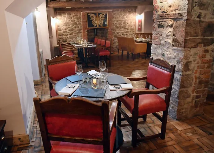 The Wallace Steakhouse With Rooms
