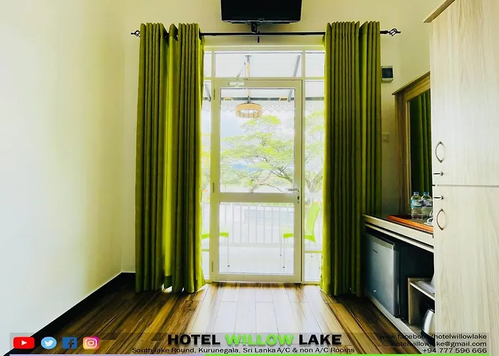 Hotel Willow Lake