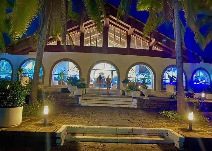 Hotel Tesoro Beach