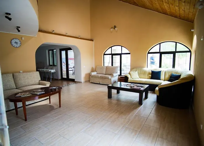 Vila Tahne