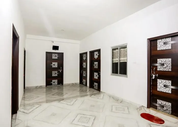 Goroomgo Shiv Ganga Guest House Varanasi - Excellent Customer Choice -Best Seller
