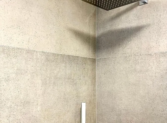 Streiter Rooms