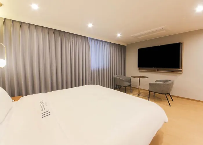 H Avenue Hotel In Gyeongju