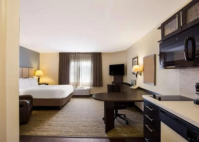 Sonesta Simply Suites Earth City, Mo