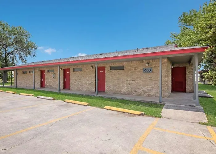 Americas Best Value Inn Lockhart