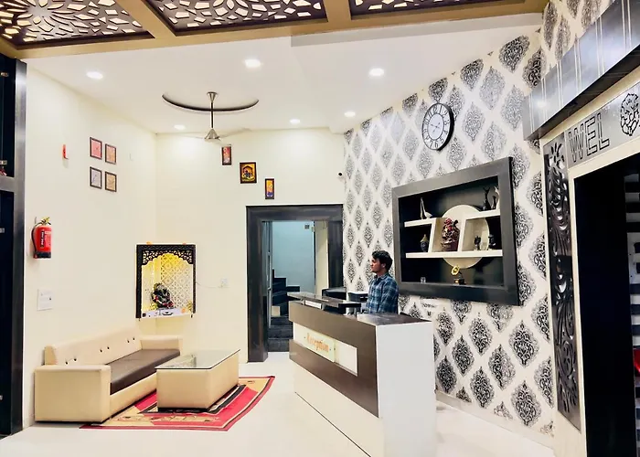 Hotel Alok Residency