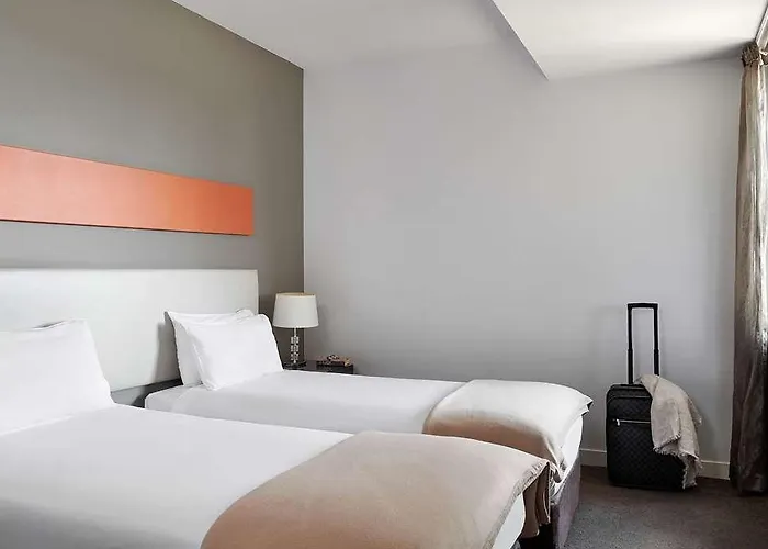 Dandenong Central Apartment Hotel