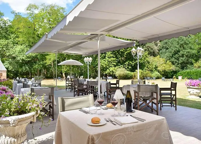 Logis Domaine De Valaudran