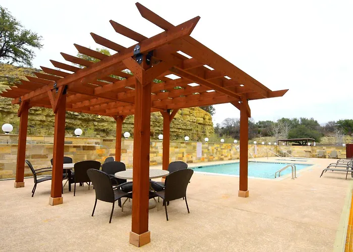 Baymont Inn & Suites By Wyndham Glen Rose