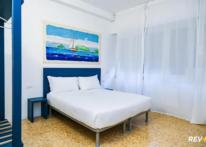 Lia Art Hotel