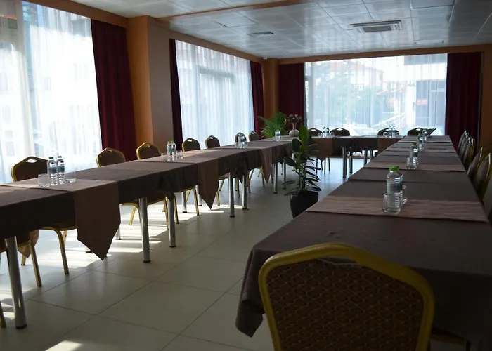 Quars Garden Hotel