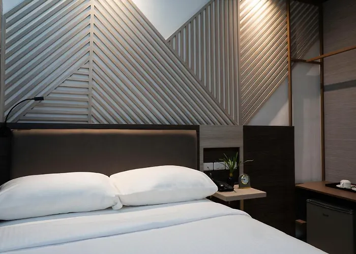 Adelina Hotel And Suites