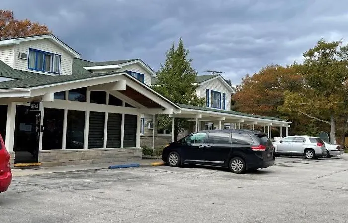 Camp Inn Lodge