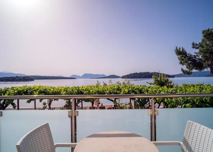 Armeno Beach Hotel