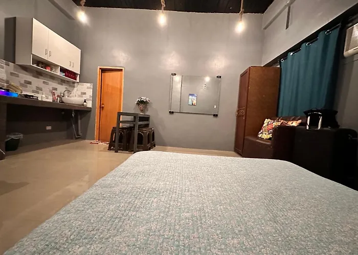 Limewood Residences- Bago City Good For 4