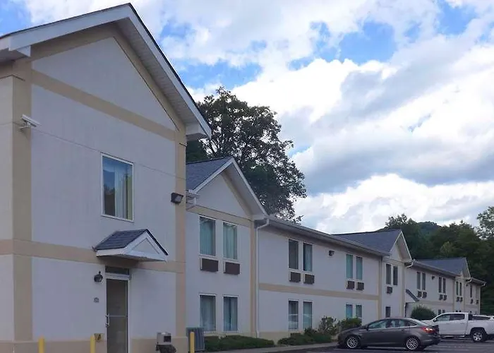 Holiday Inn Express Dillard
