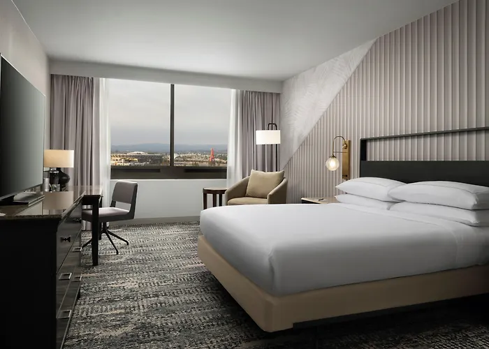 Hotel Fera Anaheim, A Doubletree By Hilton Hotel