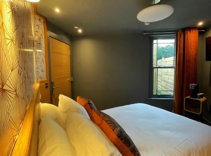 Lough Rooms At The Artisan