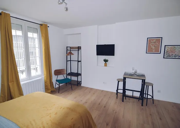 Studios Lsquare Residence Afpa