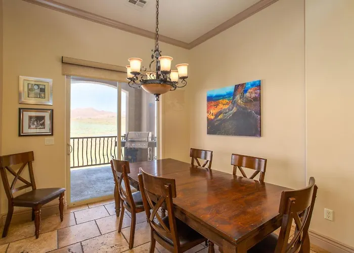 D13-Amazing Red Cliff View-Third Floor 3-Bedroom Sunset View