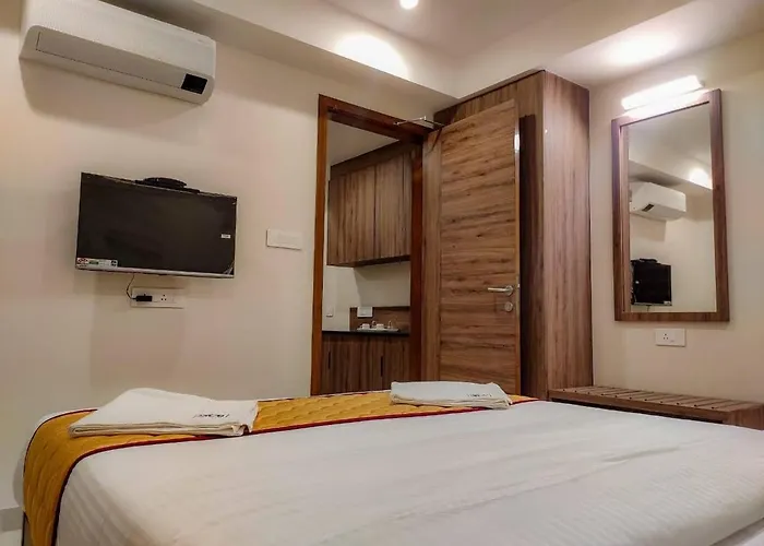 Rr Mount Elite Suites
