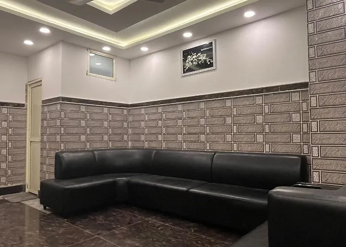 Hotel Shanti Residency
