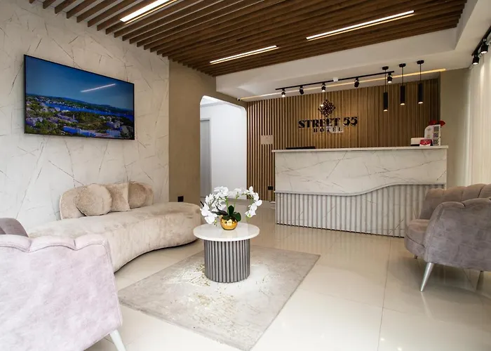 Street 55 Hotel