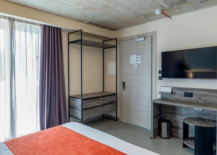 Alavits Hotel By St Hotels