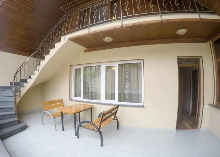 Ani Guest House