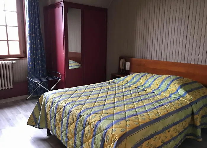 Logis Hotel & Restaurant - Auberge De La Foret