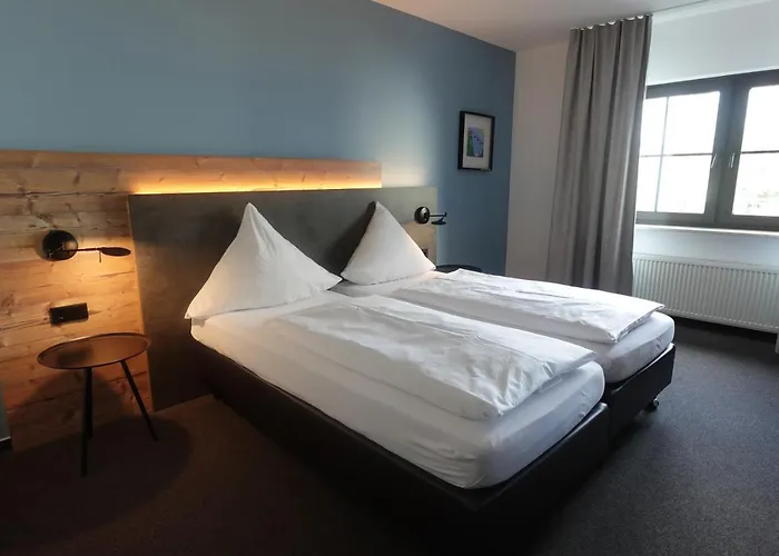 Hotel & Weinhaus Zum Schwarzen Baeren