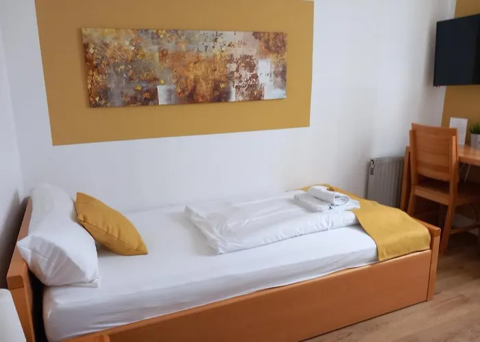 Hotel Karolinger - Self Check-In