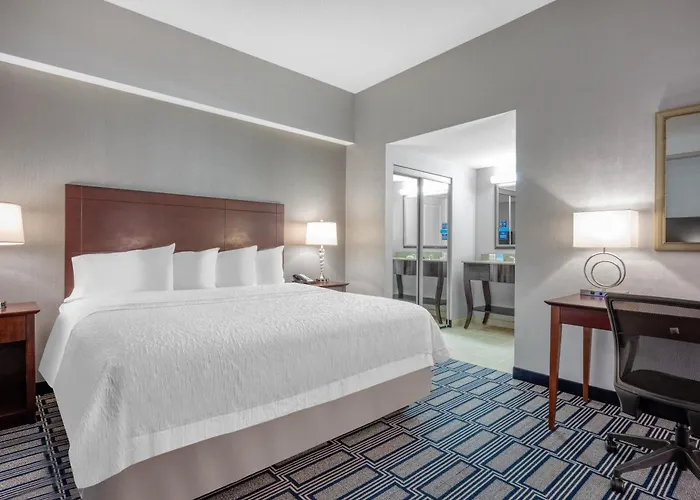 Hampton Inn & Suites Providence Downtown