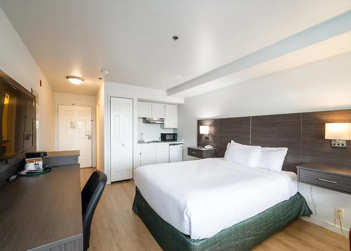 Baymont Inn & Suites By Wyndham