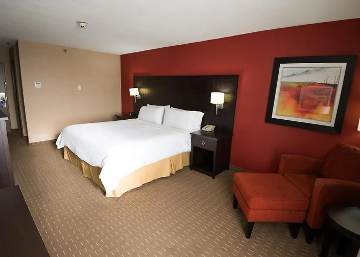 Holiday Inn Express Hotel & Suites Chatham South By Ihg