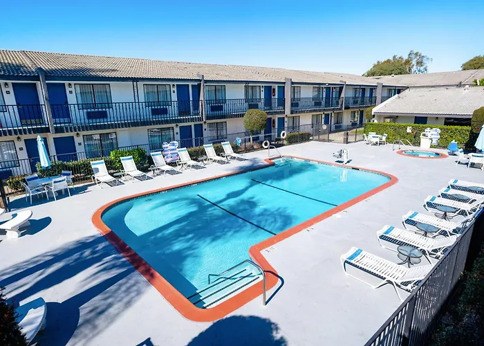 The Buena Park Hotel & Suites