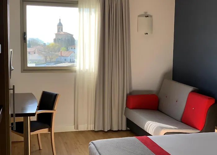 Holiday Inn Express Vitoria By Ihg