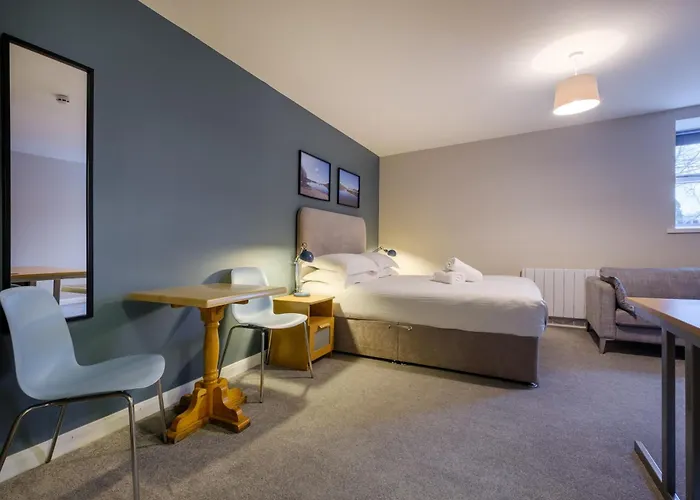 Station Lodge - Free Off-Site Health Club Access With Pool, Sauna, Steam Room & Gym