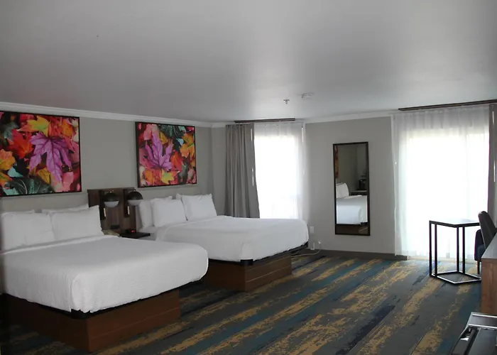 La Quinta Inn & Suites By Wyndham Yakima Downtown