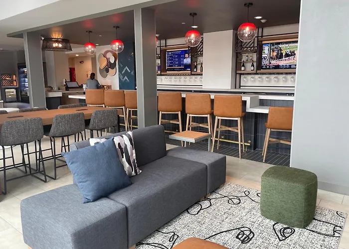 Atwell Suites Austin Airport By Ihg