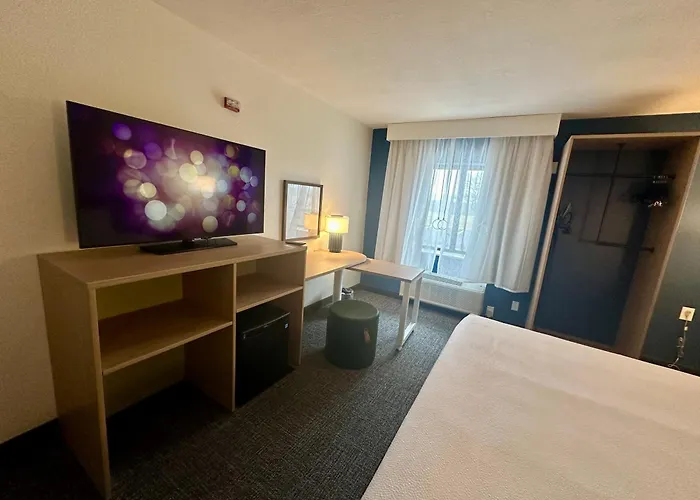 Spark By Hilton Fort Wayne