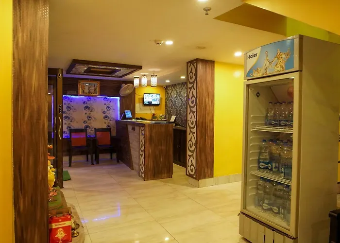 Hotel Shantinivas ! 2 Min From Tarapith Temple !