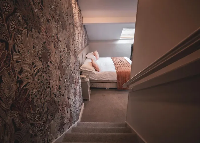 Briery Wood Hotel