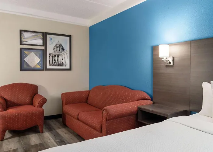 La Quinta By Wyndham Madison American Center