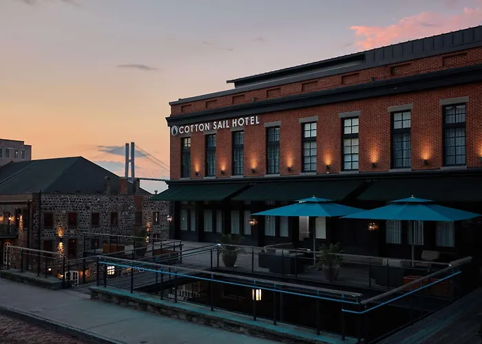 The Cotton Sail Hotel Savannah - Tapestry Collection By Hilton