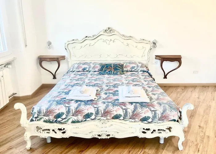 Cavour16 Rent Bedrooms