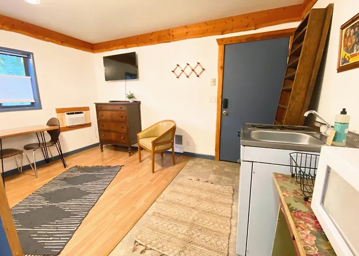 Flathead Lake Resort