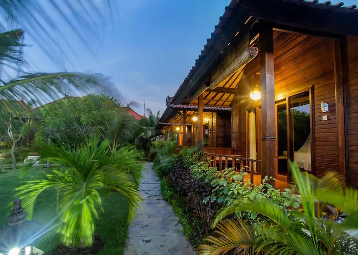 D'Muncuk Huts Lembongan